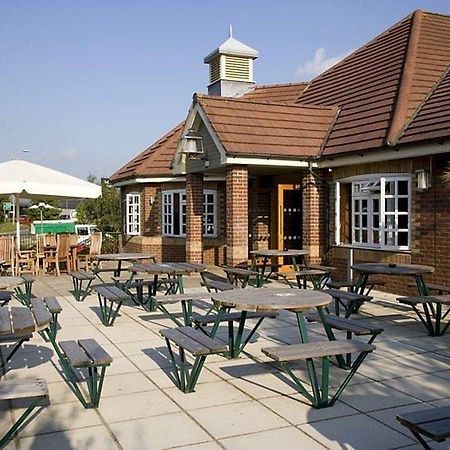 Premier Inn Colchester Exterior photo